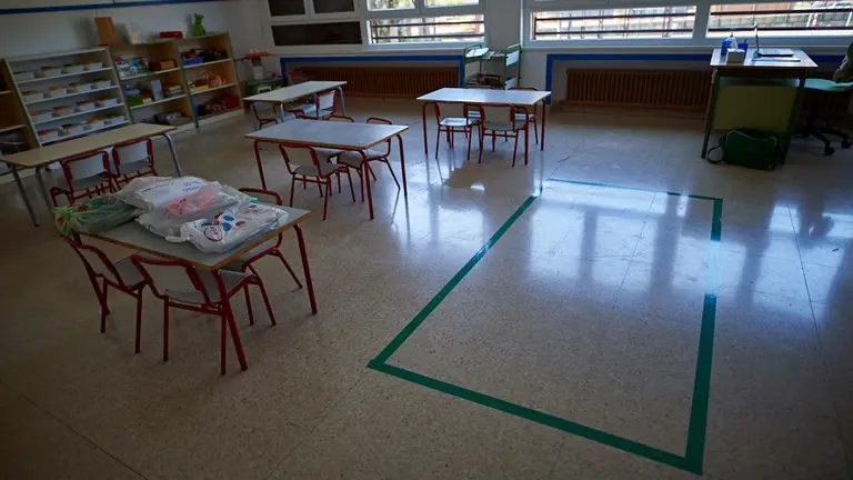 Los colegios de Navarra ultiman los preparativos para la vuelta a las clases con el nuevo protocolo debido a la pandemia de coronavirus. MIGUEL OSÉS