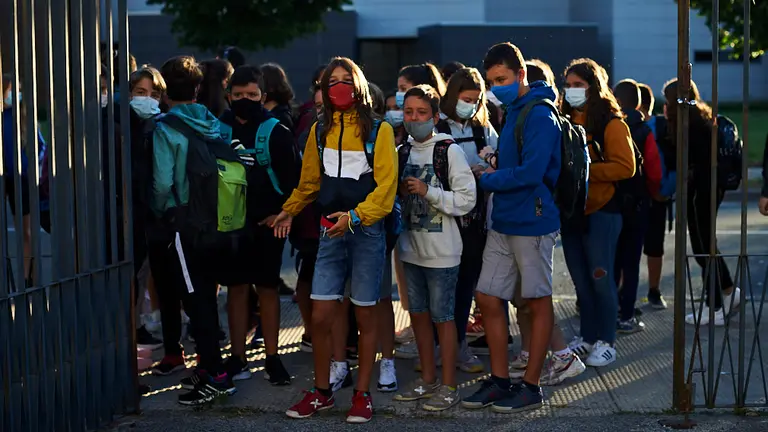 Estudiantes de un centro escolar durante la vuelta al cole. PABLO LASAOSA