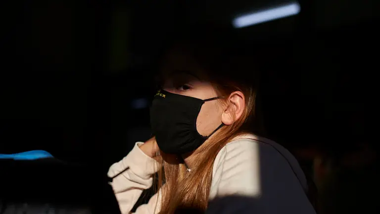 Estudiantes en el aula de un centro escolar durante la vuelta al cole tras la crisis del COVID-19. PABLO LASAOSA
