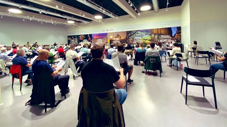 El Orfeón Pamplonés ha trasladado sus ensayos de coro completo a la Sala Reyno de Navarra de Navarra Arena. CEDIDA