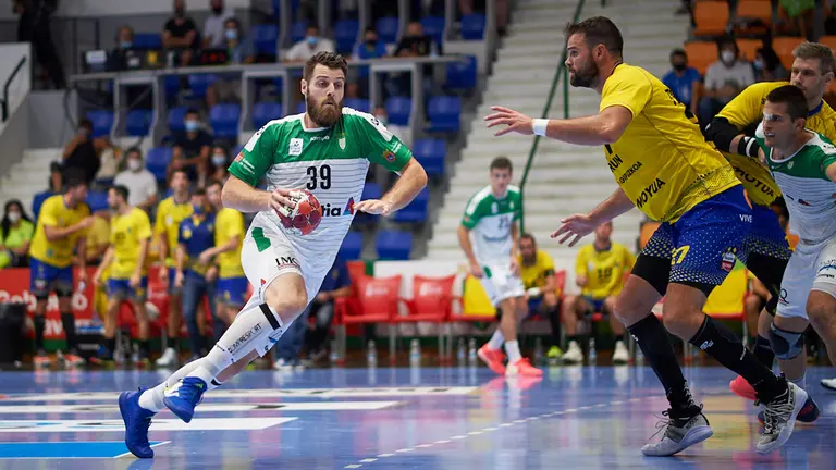 Juan del Arco Partido entre el Anaitasuna y el Bidasoa Irún jugado en el Pabellón Anaitasuna de Pamplona. MIGUEL OSÉS