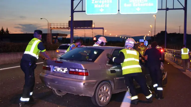 Accidente entre cuatro vehículos en Noáin GUARDIA CIVIL
