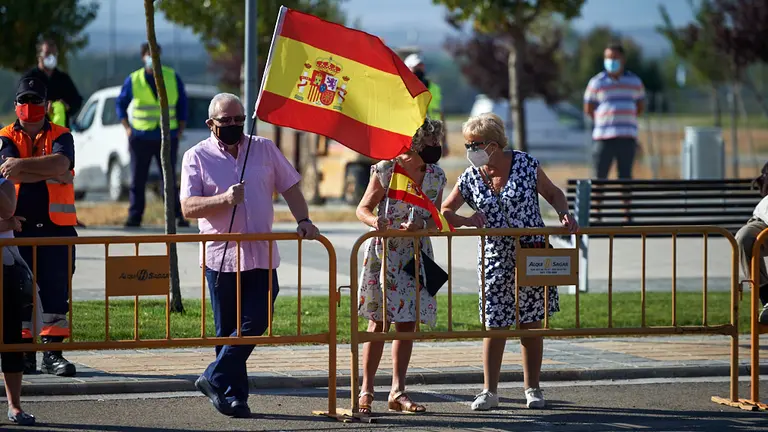 Su majestad la reina Letizia visita un colegio en la localidad navarra de Milagro junto a la presidenta del Gobierno de Navarra, María Chivite, y la ministra Isabel Celaá, ministra de educación. MIGUEL OSÉS