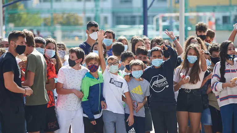 Su majestad la reina Letizia visita un colegio en la localidad navarra de Milagro junto a la presidenta del Gobierno de Navarra, María Chivite, y la ministra Isabel Celaá, ministra de educación. MIGUEL OSÉS