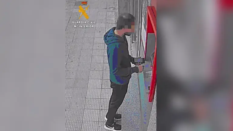Imagen del presunto autor de la estafa mediante 'phising' con smartphone - GUARDIA CIVIL