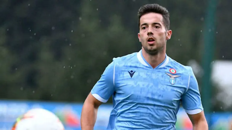 Jony Rodríguez con la camiseta de la Lazio de la liga italiana. Efe
