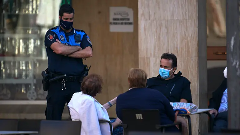 El pueblo de Peralta, a horas de ser confinado por los rebrotes de coronavirus tras sus no fiestas. PABLO LASAOSA