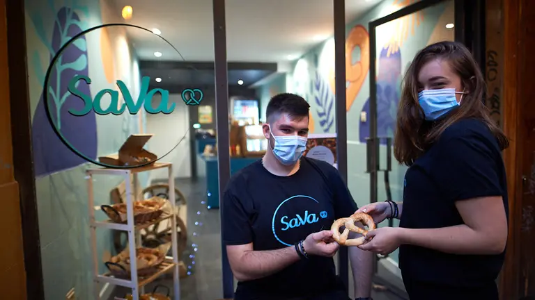 Nuevo local en la calle Calderer&iacute;a donde venden Pretzels. MIGUEL OS&Eacute;S