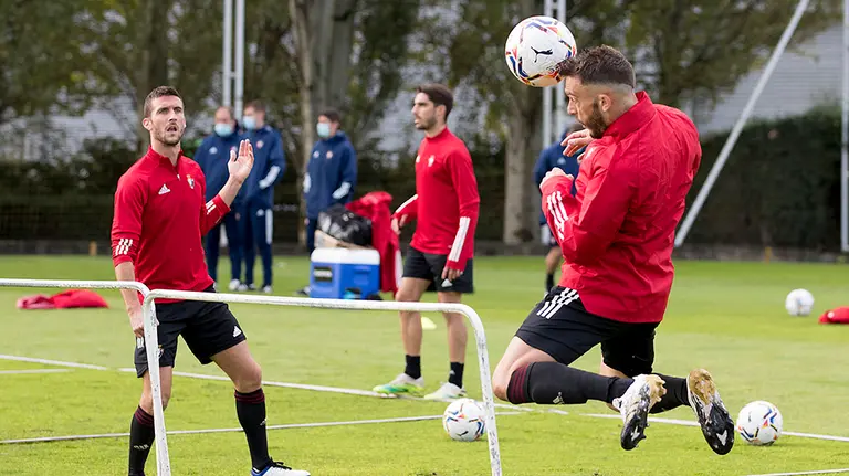 Oier Sanjurjo y Roberto Torres en Tajonar. CA Osasuna.