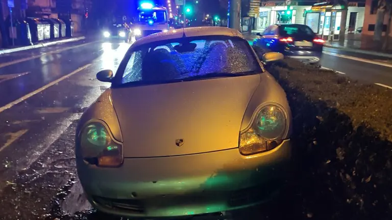 Accidente en la plaza de la Paz en Pamplona. POLICÍA MUNICIPAL DE PAMPLONA