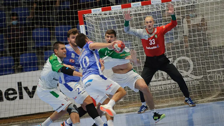 Partido entre el Anaitasuna y Cisne de Pontevedra en Pamplona. @AnaitasunaBM.