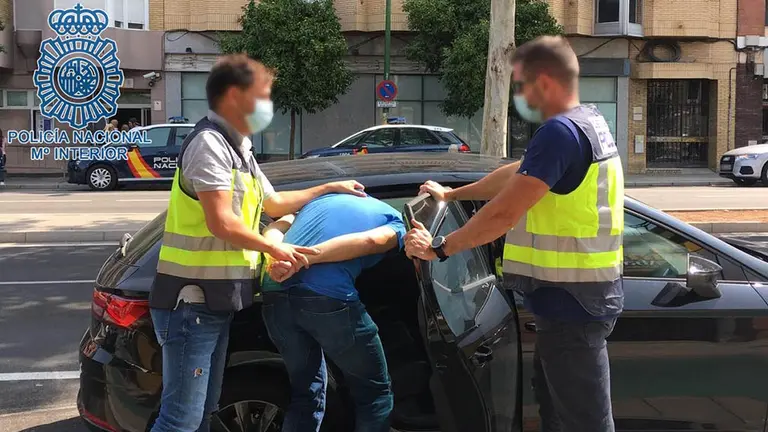 [Sevilla] Nota De Prensa 28/09/2020 La Policía Nacional Detiene Al Sirlero Autor De Los Últimos Robos Con Violencias En Sevilla
POLICÍA NACIONAL
28/9/2020