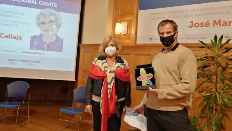 El hijo de José María Calleja recoge el XIX premio internacional Covite. CEDIDA