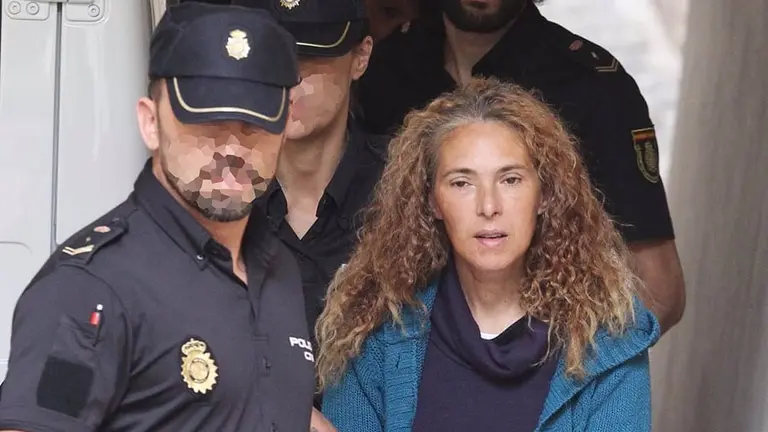 El jurado popular declara culpables de asesinato a la &#39;viuda negra&#39; de Alicante y al amigo que actuaba como cuidador. ARCHIVO