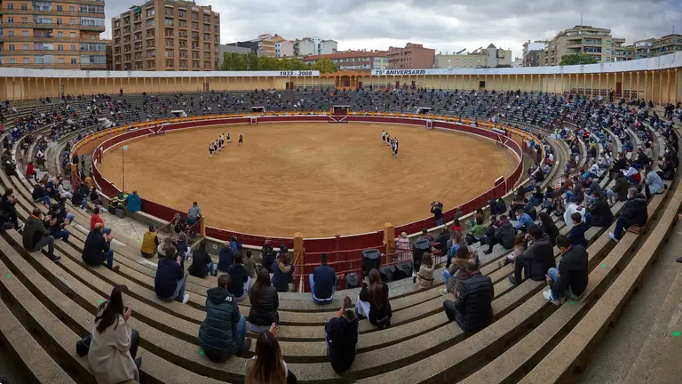 Tarde de recortes de toros en la ciudad de Tudela con grandes medidas de seguridad ante la Covid-19. MIGUEL OSÉS