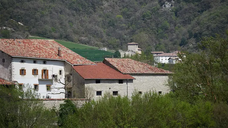 Varias casas en el Valle de Ezcabarte. Eduardo Sanz/Europa Press