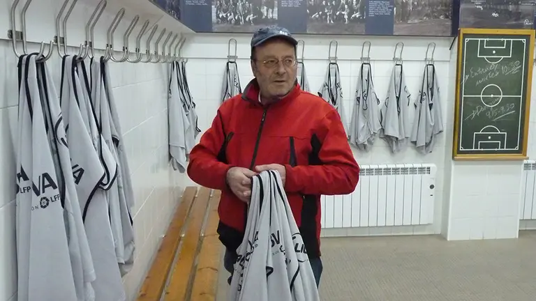 Javier Primo en el vestuario de Osasuna en febrero de 2011. Navarra.com