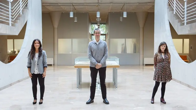 De izquierda a derecha, Lucía Garcés, Martín Larraza y Beatriz Martínez, investigadores y autores del estudio - UPNA