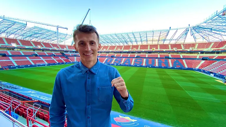 Ante Budimir, en una imagen tomada esta semana en el nuevo estadio de El Sadar. CA OSASUNA