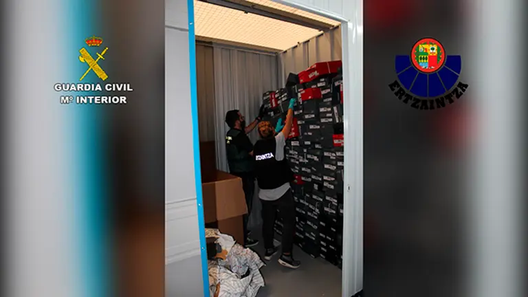 Mercancia hallada tras ser robada de varios camiones, uno de ellos en Navarra. CEDIDA