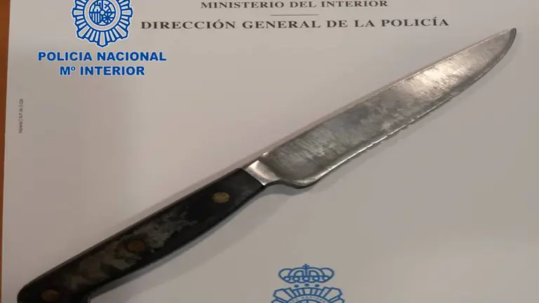 Arma utilizada en la agresión. POLICÍA NACIONAL