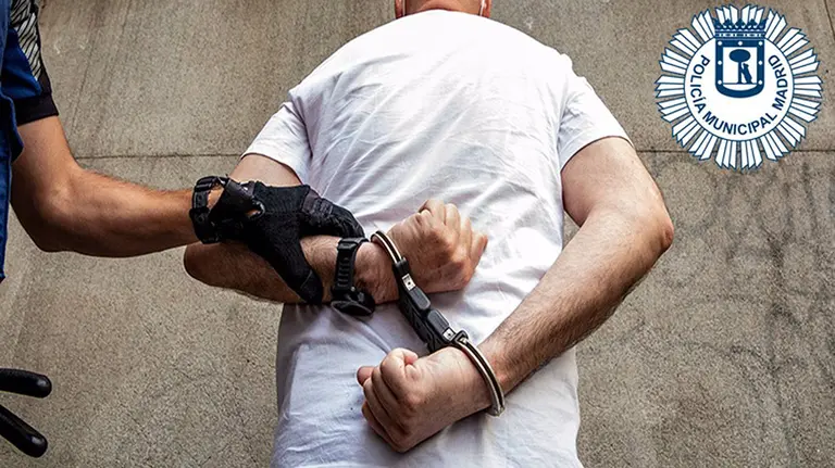 05/10/2020 Detenido un hombre que vendía en la calle varios tipos de medicamentos
ESPAÑA EUROPA MADRID SOCIEDAD
POLICÍA MUNICIPAL DE MADRID
