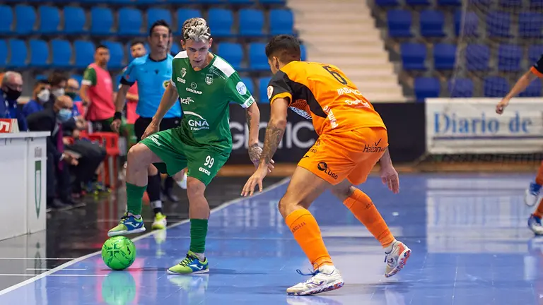Partido de futbol sala entre Osasuna Xota - Burela Lugo jugado en el pabellón Anaitasuna de Pamplona. MIGUEL OSÉS