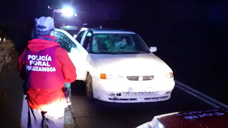 La Policía Foral sanciona a varias personas por saltarse el toque de queda impuesto por Sánchez para frenar el coronavirus. POLICÍA FORAL