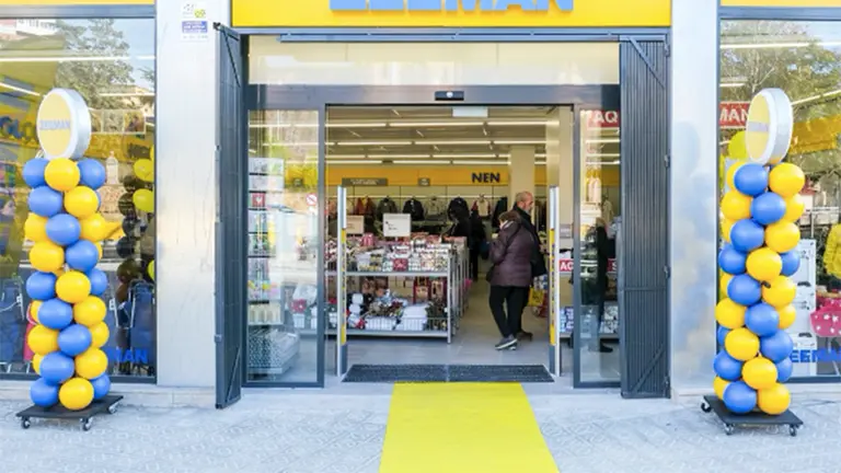 Entrada de una tienda de la cadena Zeeman. CEDIDA