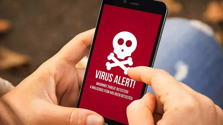 27/06/2017 Analistas de Kaspersky Lab han descubierto un virus presente en dos aplicaciones de Google Play. El troyano, llamado Ztorg, es capaz de enviar SMS Premium al número del usuario para robar su dinero y lo hace apagando el sonido del móvil y borrando la bandeja de entrada, por lo que es más difícil detectarlo
SALUD ESPAÑA EUROPA MADRID INVESTIGACIÓN Y TECNOLOGÍA
FLICKR
