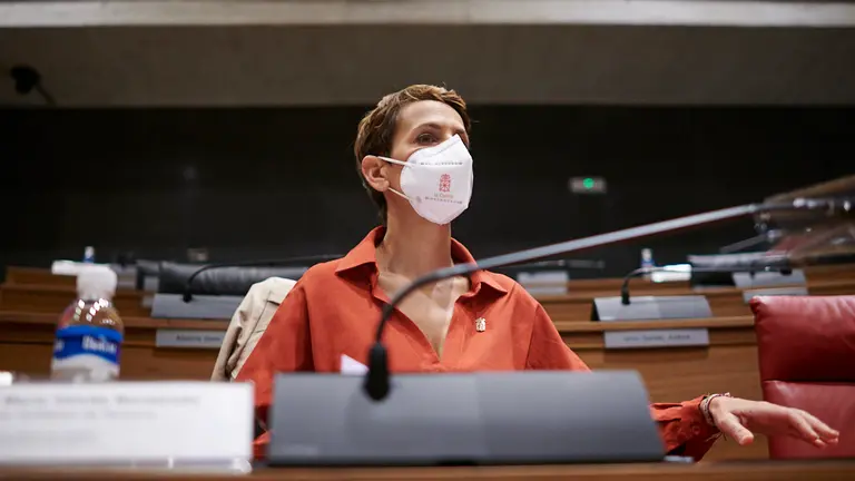 María Chivite, presidenta del Gobierno de Navarra, en su asiento del Parlamento. PABLO LASAOSA