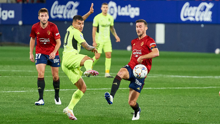 Los 'rs' de los cromos de fútbol: así encandilan a sus seguidores  con la apertura de sobres