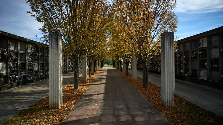 El cementerio de San José en Pamplona el día de todos los santos durante la segunda ola del coronavirus en Pamplona. MIGUEL OSÉS