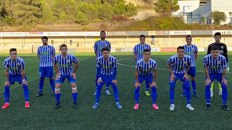 Equipo titular del CD Izarra ante la SD Logroñés en Estella. @CD_Izarra.