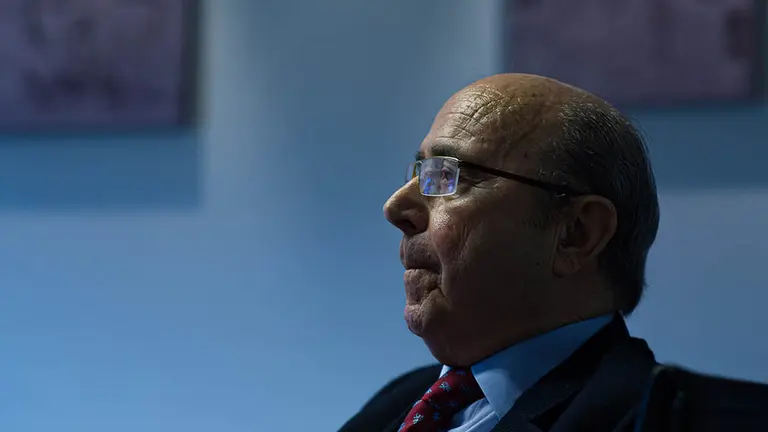 GRAFCAV350. TORRES DE ELORZ, 15/11/2019.-El empresario murciano afincado en Navarra Manuel Torres, durante la entrevista para la agencia EFE, donde el próximo 19 de noviembre recibirá la medalla de oro de la Confederación de Empresarios de Navarra (CEN) en un acto al que asistirá el rey Felipe VI, es un emprendedor infatigable que, a sus 81 años, quiere "acabar con las botas puestas. Manuel Torres (Murcia, 1938), fundador y presidente del grupo industrial MTorres, ha afirmado en una entrevista con Efe que espera llegar a los cien años trabajando en su empresa, ya que, "espiritualmente", se siente como una persona de cuarenta años. EFE/Iñaki Porto.
