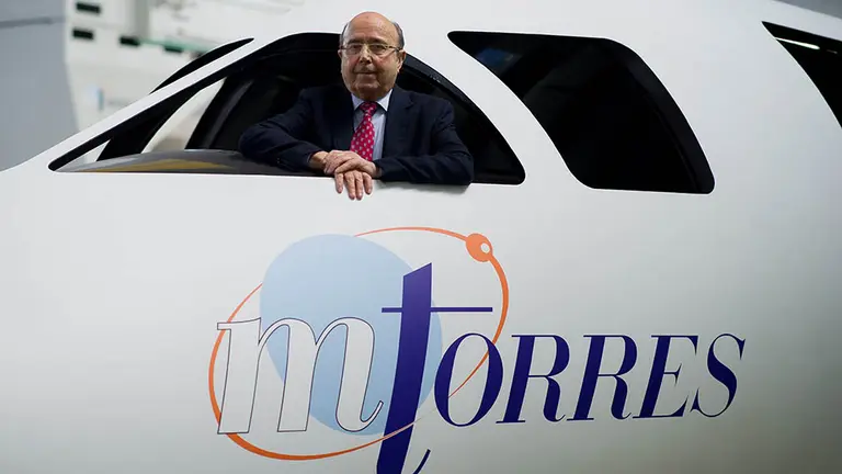 GRAFCAV353. TORRES DE ELORZ, 15/11/2019.-El empresario murciano afincado en Navarra Manuel Torres, posa durante la entrevista para la agencia EFE, donde el próximo 19 de noviembre recibirá la medalla de oro de la Confederación de Empresarios de Navarra (CEN) en un acto al que asistirá el rey Felipe VI, es un emprendedor infatigable que, a sus 81 años, quiere "acabar con las botas puestas. Manuel Torres (Murcia, 1938), fundador y presidente del grupo industrial MTorres, ha afirmado en una entrevista con Efe que espera llegar a los cien años trabajando en su empresa, ya que, "espiritualmente", se siente como una persona de cuarenta años. EFE/Iñaki Porto.
