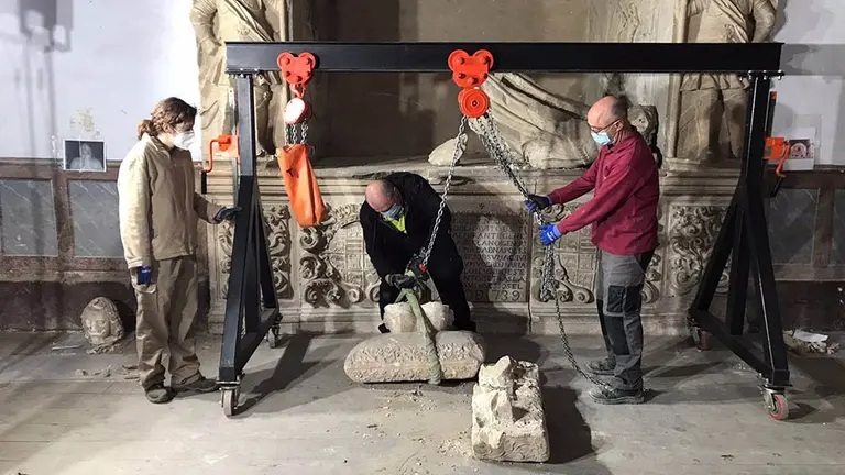 Trabajos de restauración en el sepulcro de los Mencos en Tafalla. GOBIERNO DE NAVARRA