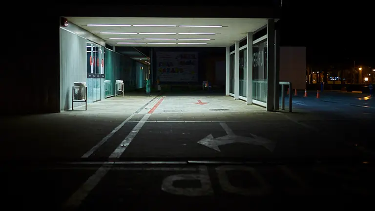 La entrada a Urgencias del Complejo Hospitalario de Navarra. PABLO LASAOSA