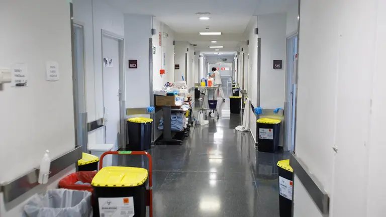 Atención a pacientes con coronavirus en el Complejo Hospitalario de Navarra en las plantas para enfermos con Covid-19. GOBIERNO DE NAVARRA (35)