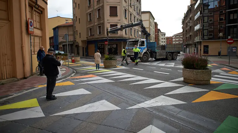 Actuaciones de peatonalizacion, reurbanización y reorganización del tráfico se llevan a cabo en el barrio de la Milagrosa. MIGUEL OSÉS