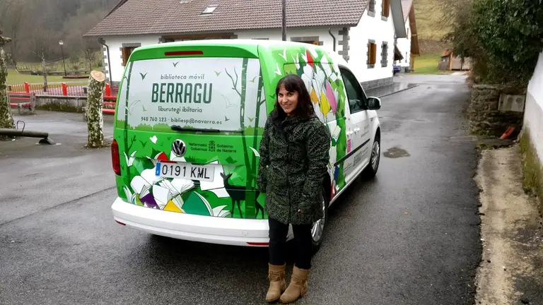 Mari Mar Agós Díaz, responsable de la biblioteca de Espinal - GOBIERNO DE NAVARRA