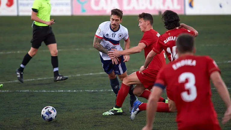 Partido entre Mutilvera y Osasuna Promesas. MIGUEL OSÉS
