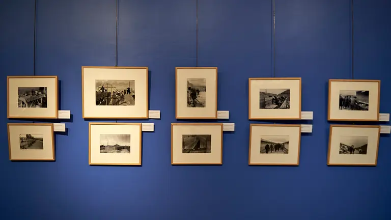 Exposición fotográfica 'Bram, Campo de Refugiados'. Estará acompañada por el presidente de la Fundación Pablo Iglesias, Santos Cerdán. Planetario de Pamplona. MIGUEL OSÉS