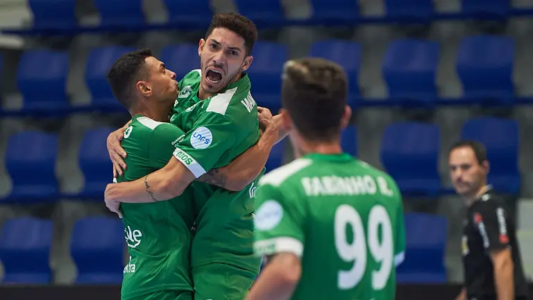 Partido entre el Xota y el Córdoba jugado en el pabellón Anaitasuna. MIGUEL OSÉS
