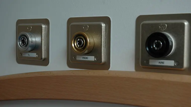 Viscofan dona 100.000 euros para el equipamiento de gases medicinales en la Casa de la Misericordia de Pamplona. CEDIDA