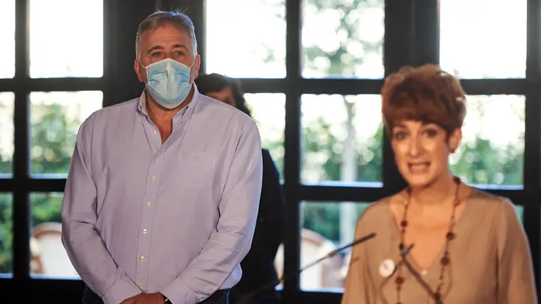 Rueda de prensa de la portavoz de EH Bildu en el Parlamento foral, Bakartxo Ruiz, y del portavoz de EH Bildu en el Ayuntamiento de Pamplona, Joseba Asiron, sobre el Día de Navarra. MIGUEL OSÉS