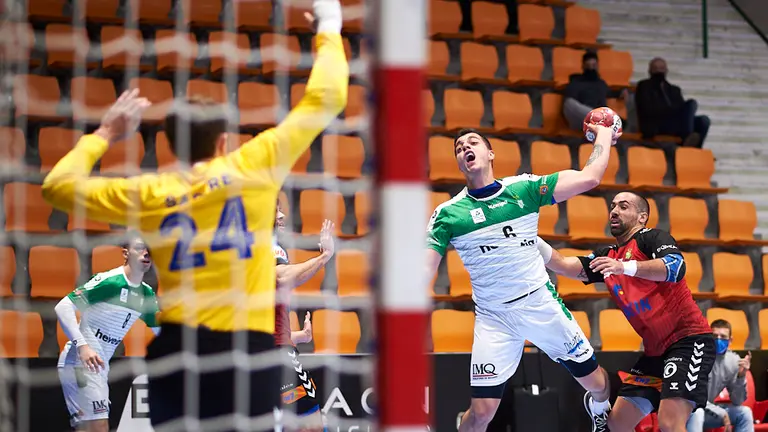 Anaitasuna se enfrenta al Granollers en un partido aplazado a causa del coronavirus. PABLO LASAOSA