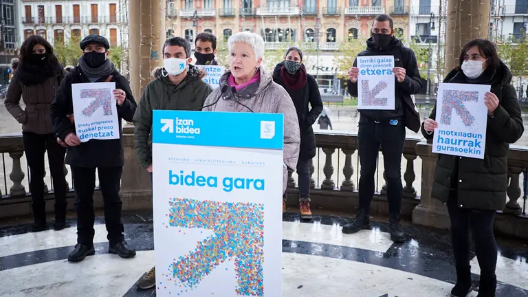 La plataforma “Sare” informa en rueda de prensa sobre las movilizaciones de cara a Navidad. PABLO LASAOSA