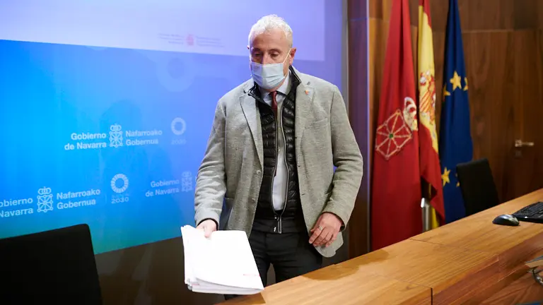 El director general de Salud, Carlos Artundo, informa sobre la situación epidemiológica actual del COVID-19 en Navarra. PABLO LASAOSA