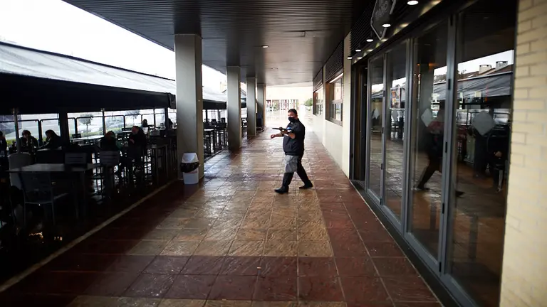 Bares y terrazas en Pamplona tras la reunion del gobierno con la hosteleria para las nuevas medidas. MIGUEL OSÉS